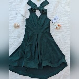 Elegant Green Sleeveless Dress